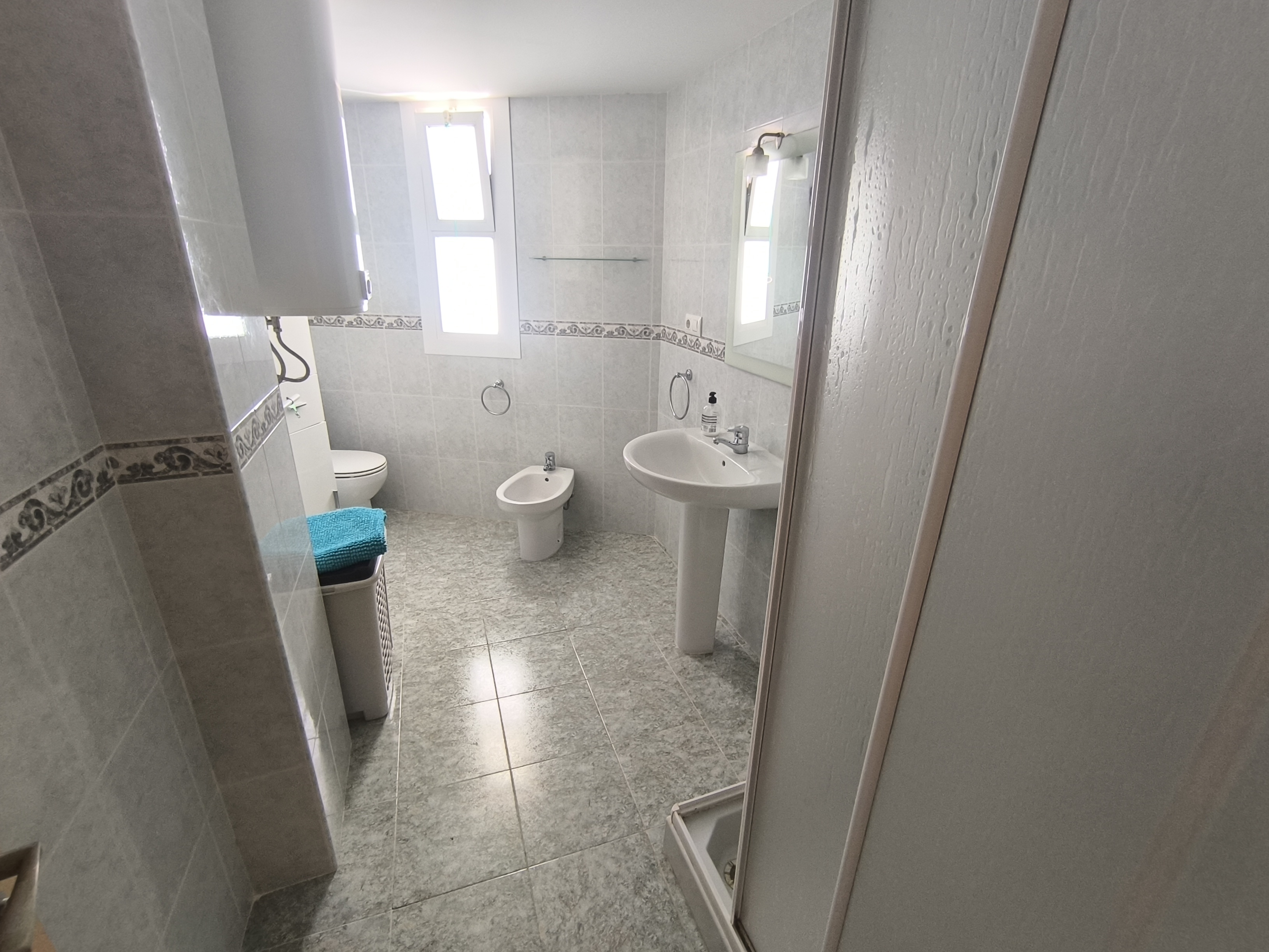 Ático con terraza y vistas al Mar - Baño